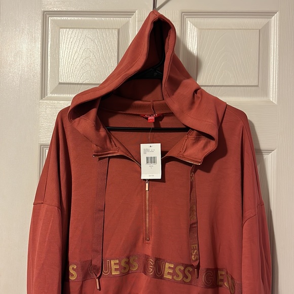 Guess Hoodie (L) - BRAND NEW 🩵 - Picture 5 of 7